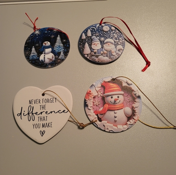 Other - 4-PIECE BUNDLE CHRISTMAS ORNAMENTS